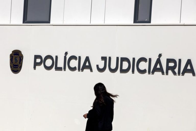DETIDOS SUSPEITOS DE ASSASSINAREM MULHER COM ARMA BRANCA EM OEIRAS