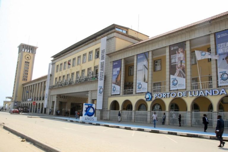 COVID-19: GOVERNO ANGOLANO VOLTA A ADIAR PRAZO PARA CONCESSÃO DO PORTO DE LUANDA