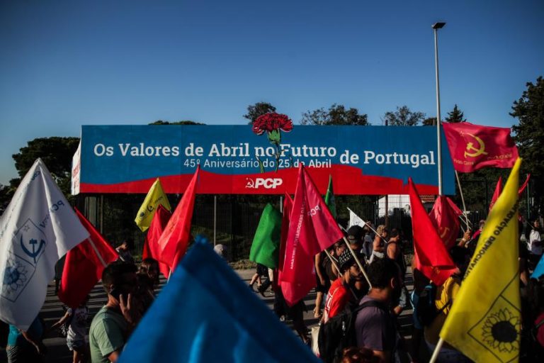 COVID-19: PCP MANTÉM FESTA DO AVANTE E PEDE CALMA ÀS “ALMAS MAIS INQUIETAS”