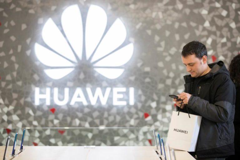 CHINA AMEAÇA RETALIAR RESTRIÇÕES IMPOSTAS PELOS EUA NOS NEGÓCIOS COM A HUAWEI