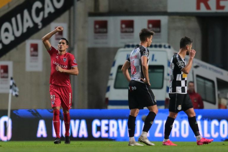 COVID-19: ESTÁDIOS DE BOAVISTA E GIL VICENTE APROVADOS PARA A RETOMA DA I LIGA