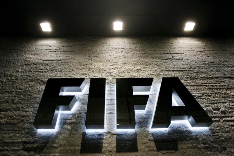 COVID-19: FIFA PRETENDE ARRECADAR RECEITAS COM UM JOGO À ESCALA GLOBAL