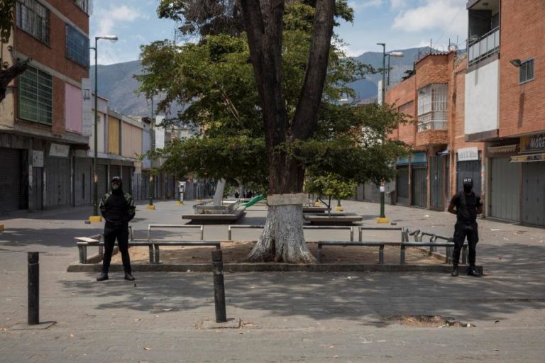 COVID-19: VENEZUELA ALIVIA QUARENTENA COM MÉTODO PRÓPRIO