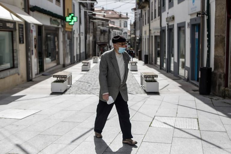 COVID-19: RESTAURANTES E LOJAS ATÉ 400 METROS QUADRADOS REABREM DIA 18