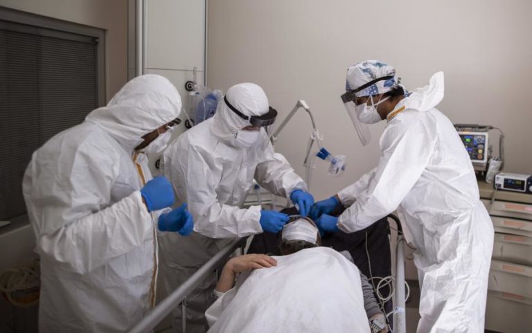 COVID-19: TURQUIA ULTRAPASSOU 4.000 MORTES MAS CONTROLOU PANDEMIA