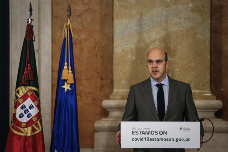 COVID-19: EMPRESAS DEVEM PREPARAR-SE JÁ PARA RESPONDER À RETOMA – SIZA VIEIRA