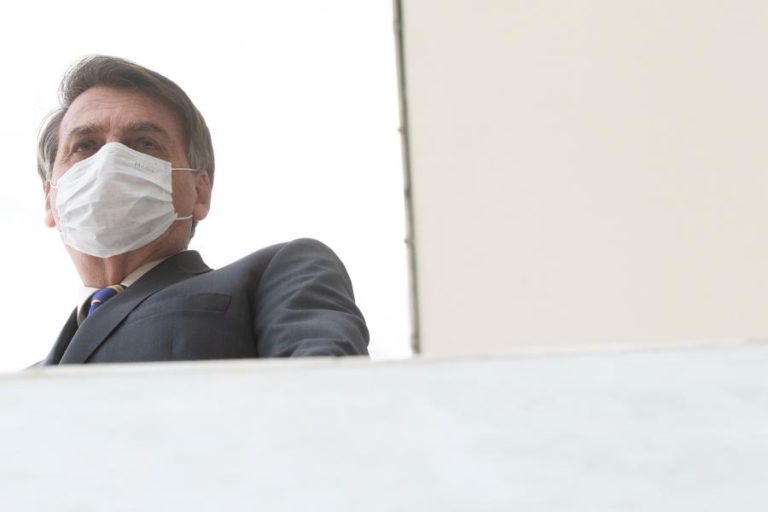 BOLSONARO TEM “ACUSAÇÕES MAIS GRAVES” QUE DILMA PARA SER DESTITUÍDO – SENADOR BRASILEIRO