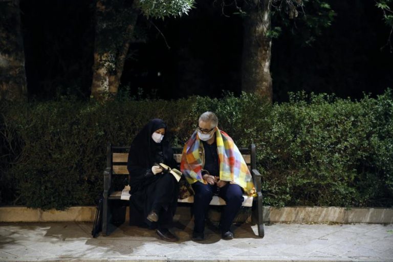 COVID-19: IRÃO REGISTA 2.111 NOVOS CASOS E MAIS 62 MORTES PELO NOVO CORONAVÍRUS