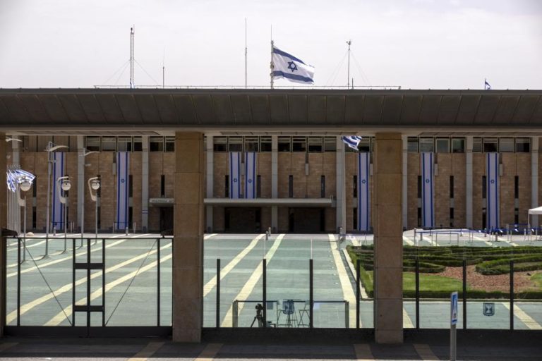 TOMADA DE POSSE DO GOVERNO DE ISRAEL ADIADA PARA DOMINGO