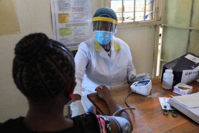 COVID-19: ÁFRICA REGISTA 132 MORTOS NAS ÚLTIMAS 24 HORAS E TOTALIZA 3.922 ÓBITOS