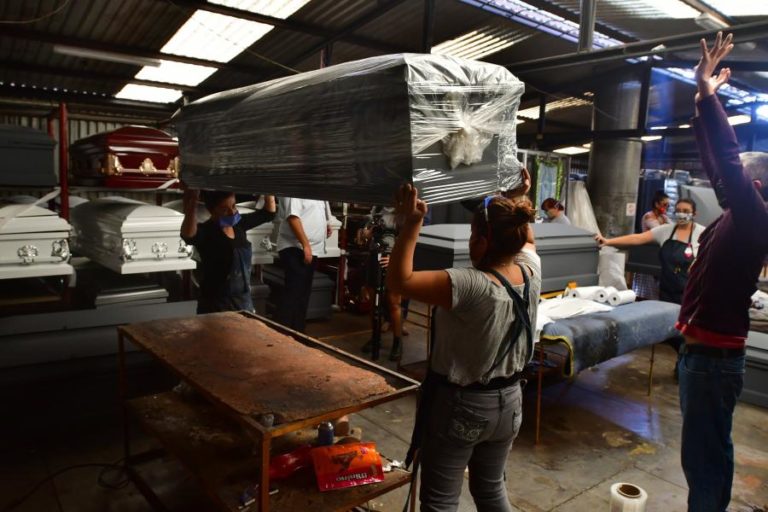 COVID-19: 138 MORTOS COM ÁLCOOL ADULTERADO NO MÉXICO DESDE O INÍCIO DA PANDEMIA