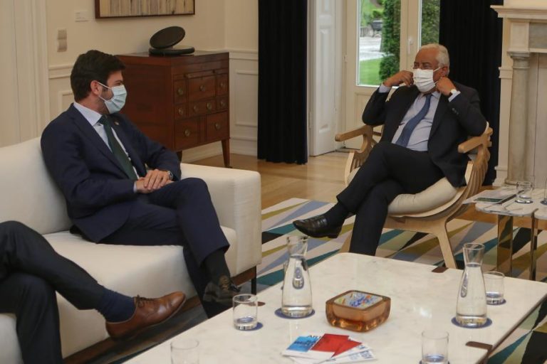 COVID-19: CDS PEDE A MARCELO PARA NÃO SE ENVOLVER NOS CONFLITOS DO GOVERNO