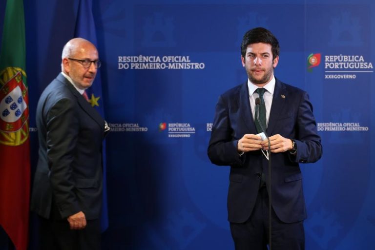 CDS RECOMENDA “SENTIDO DE ESTADO” AO MINISTRO PEDRO NUNO SANTOS SOBRE TAP