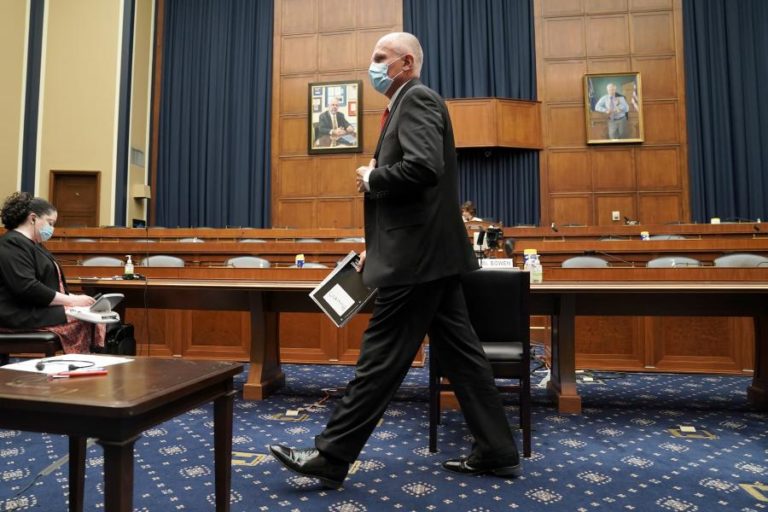 COVID-19: SERVIÇOS DE IMIGRAÇÃO DOS EUA PEDEM RESGATE DE EMERGÊNCIA AO CONGRESSO