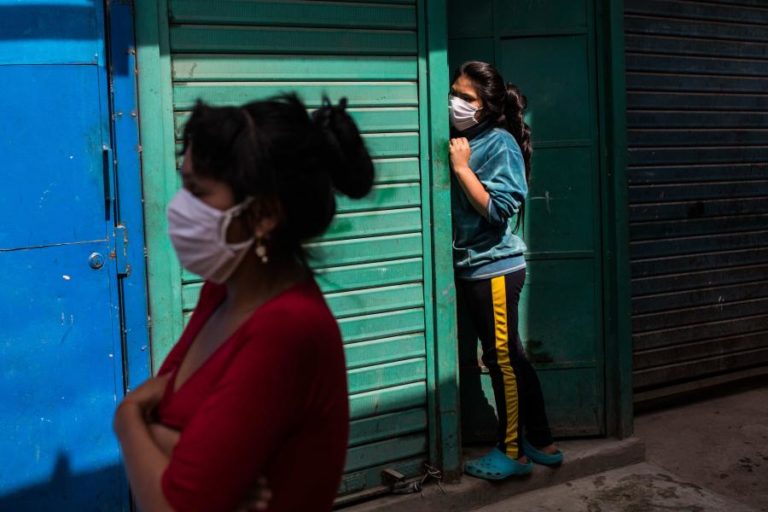 COVID-19: MAIS DE 300 MIL MORTOS E MAIS DE 4,4 MILHÕES DE INFETADOS EM TODO O MUNDO