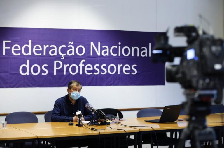 COVID-19: GOVERNO FICARÁ COM A RESPONSABILIDADE DA DECISÃO DE REABRIR ESCOLAS — FENPROF