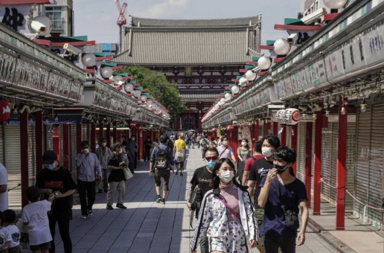 COVID-19: PM JAPONÊS LEVANTA ESTADO DE EMERGÊNCIA NAS REGIÕES OESTE DO PAÍS