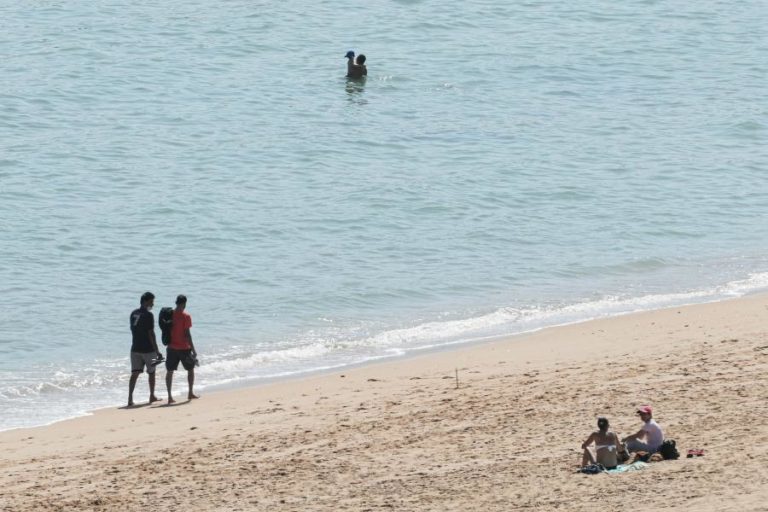 COVID-19: PRAIAS DE CABO VERDE REABREM COM HORA MARCADA E ATÉ OITO FAMILIARES JUNTOS