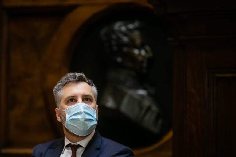 “CONTROLO SOBRE CARGAS COM RADIOATIVIDADE É MUITO APERTADA” – MINISTRO DAS INFRAESTRUTURAS