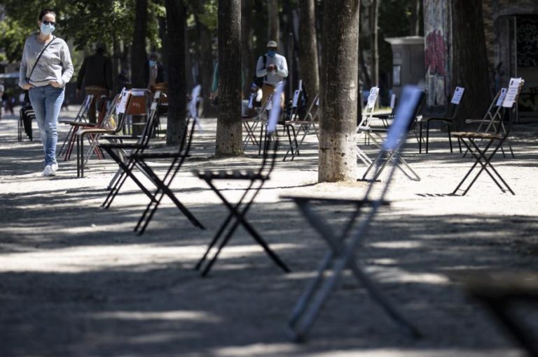 FRANÇA REGISTA 125 MORTOS NAS ÚLTIMAS 24 HORAS