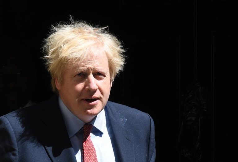 BORIS JOHNSON ILIBADO DE CRIME POR ALEGADO FAVORECIMENTO A EMPRESÁRIA