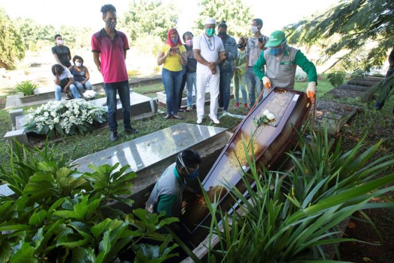 COVID-19: BRASIL REGISTA1.039 MORTOS E 16.324 CASOS NAS ÚLTIMAS 24 HORAS