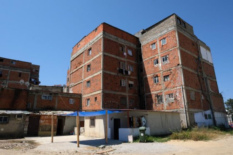 COVID-19: MORADORES DO BAIRRO DA JAMAICA APELAM A VIZINHOS E VISITANTES PARA “FICAREM EM CASA”