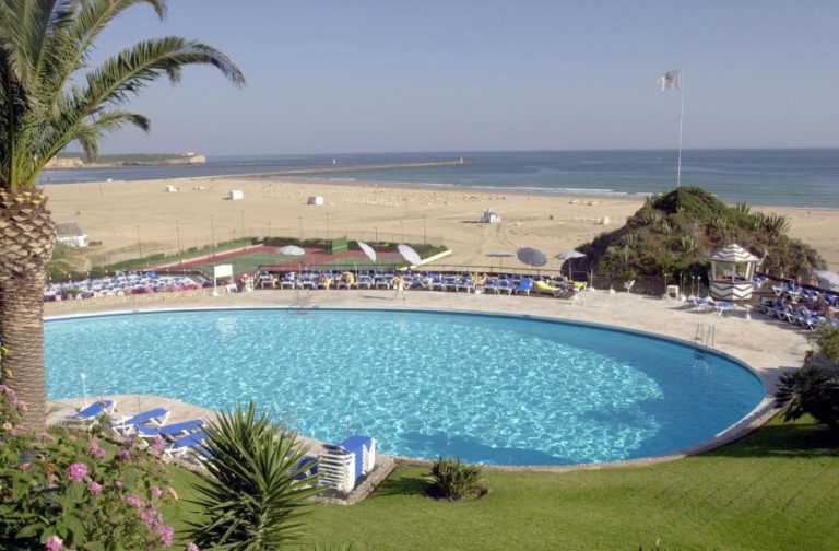 COVID-19: HOTELARIA DO ALGARVE REGISTA OCUPAÇÃO MÉDIA DE 1% EM ABRIL