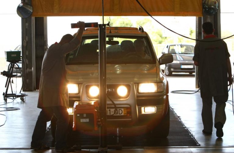 COVID-19: CENTROS DE INSPEÇÃO AUTOMÓVEL E ESCOLAS DE CONDUÇÃO PODEM ABRIR 2ª-FEIRA