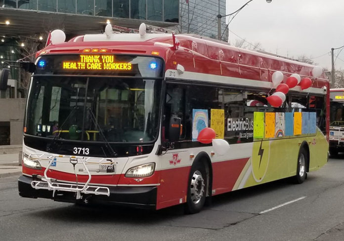 Foto jornal: Jaye Robinson/Twitter