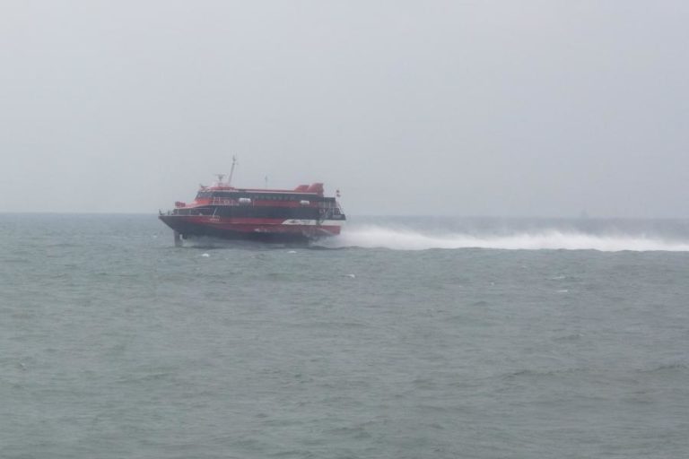 COVID-19: MACAU E HONG KONG ABREM “CORREDOR” PARA PERMITIR REGRESSO DE PESSOAS RETIDAS