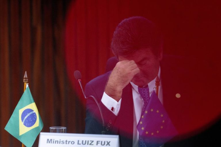 MAGISTRADO LUIZ FUX ELEITO NOVO PRESIDENTE DO SUPREMO BRASILEIRO