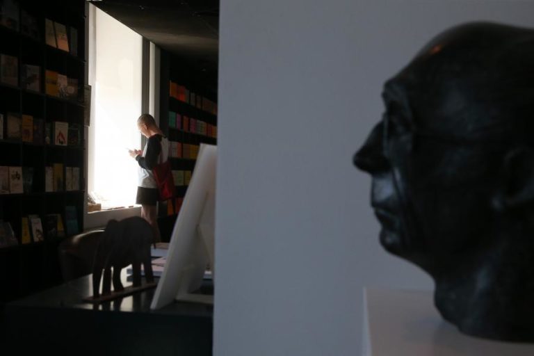 (CORREÇÃO DO TÍTULO) DEZ ANOS DA MORTE DE SARAMAGO ASSINALADOS COM LEITURA DE UM DOS ROMANCES