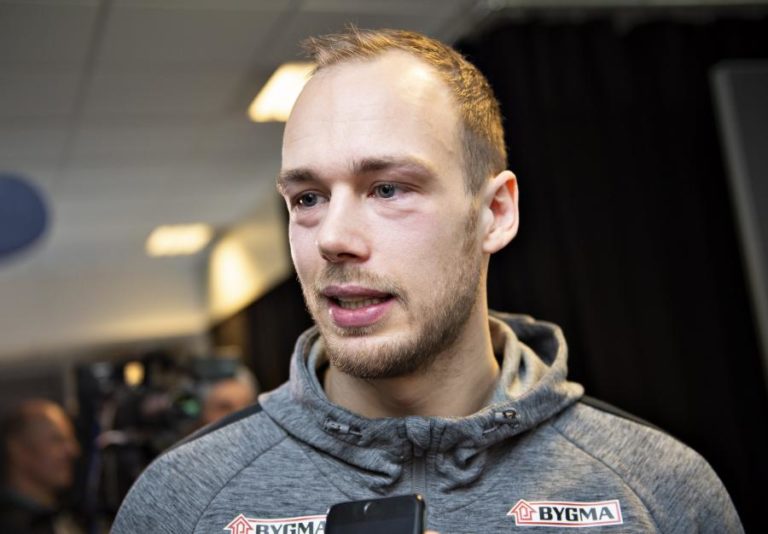 ANDEBOLISTA DINAMARQUÊS RENÉ TOFT HANSEN DEIXA O BENFICA