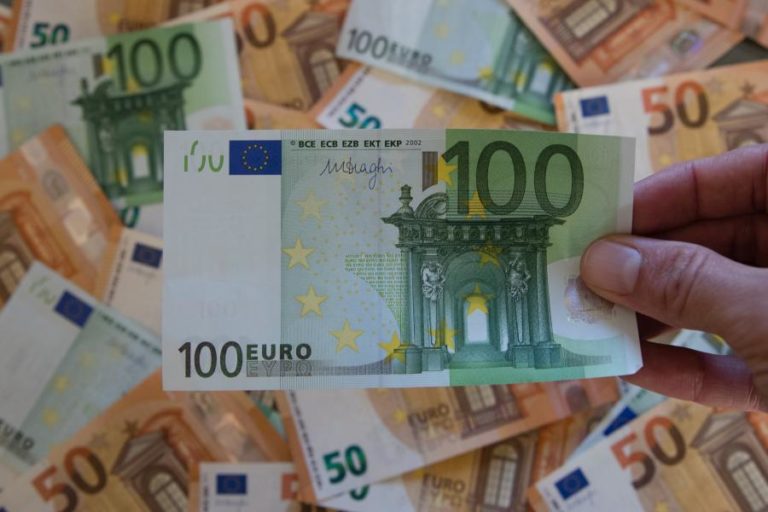 OE2020: RECEITA FISCAL CRESCE 64,6 ME ATÉ MAIO PRESSIONADA POR DIFERIMENTO DE IMPOSTOS