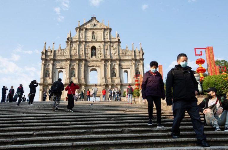 COVID-19: MACAU COM MENOS 99,5% DE VISITANTES EM MAIO