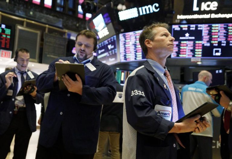 WALL STREET FECHA SEMANA NEGATIVA EM FORTE BAIXA COM SUBIDA DE INFEÇÕES NOS EUA