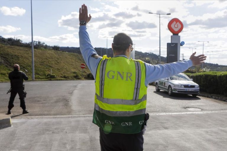PSP E GNR RECEBEM RETROATIVOS DOS SUPLEMENTOS DE FÉRIAS A PARTIR DE AGOSTO