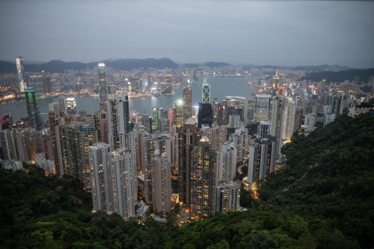 LEI QUE PEQUIM QUER IMPOR A HONG KONG FAZ DISPARAR PROCURA POR ‘VISTOS GOLD’ PORTUGUESES — EMPRESA