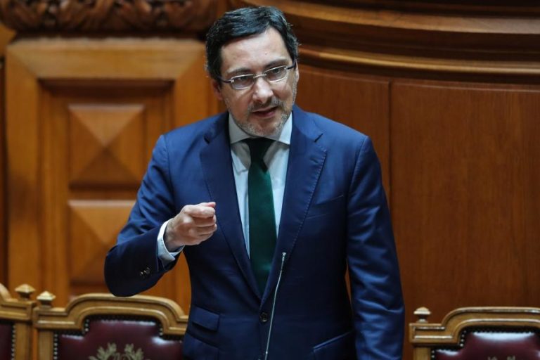 GOVERNO: ANTÓNIO MENDONÇA MENDES SOBE A “NÚMERO DOIS” NO MINISTÉRIO DAS FINANÇAS