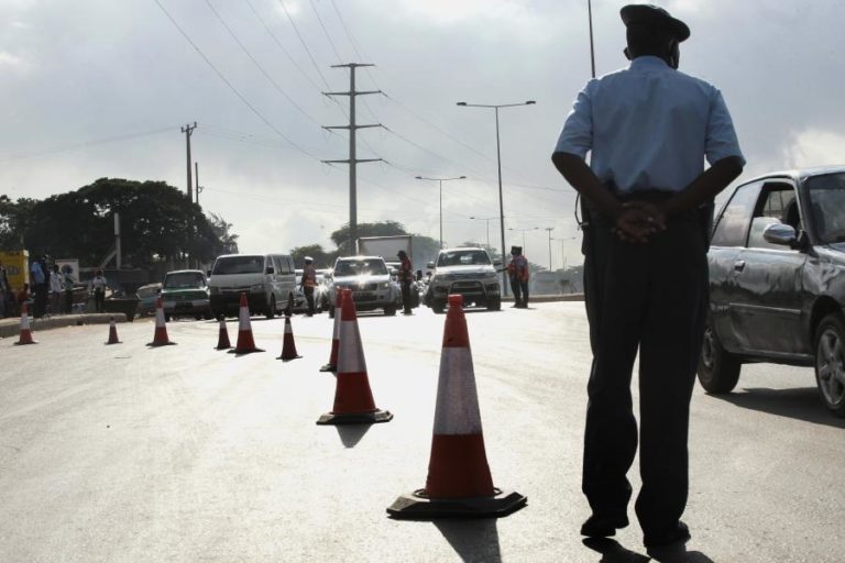 COVID-19: GOVERNO ANGOLANO JUSTIFICA CERCA SANITÁRIA EM LUANDA COM “SITUAÇÃO PREOCUPANTE”