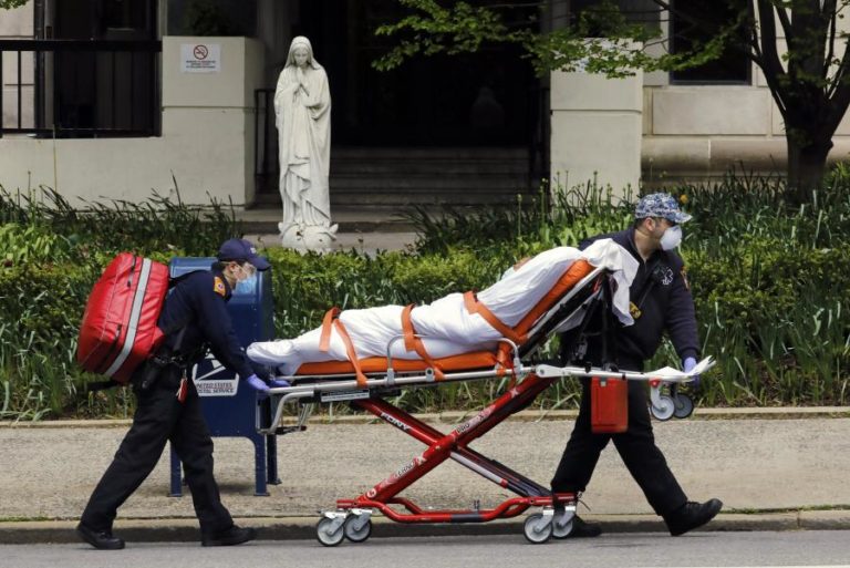 COVID-19: PELO MENOS 477 MIL MORTOS E MAIS DE 9,2 MILHÕES DE INFETADOS EM TODO MUNDO