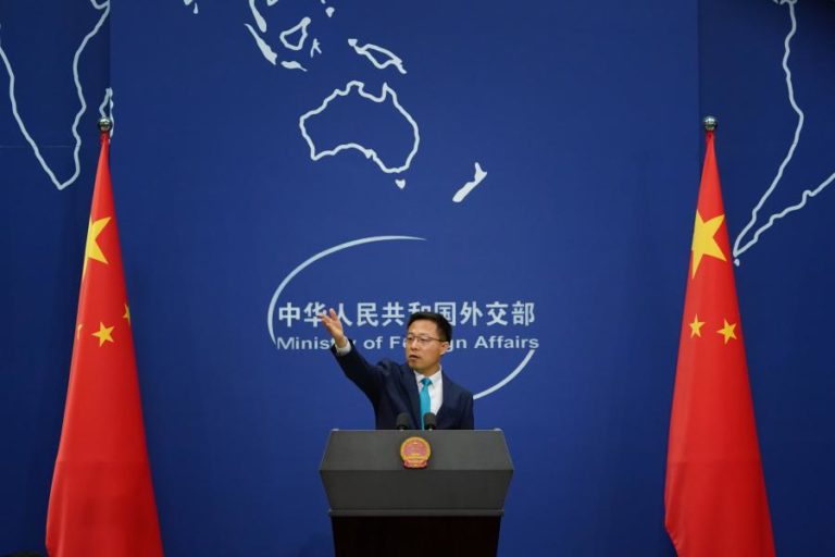 CHINA PROMETE RETALIAR APÓS DECISÕES DE TRUMP QUE VISAM O PAÍS