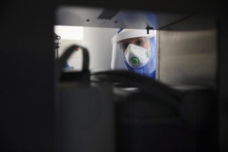 COVID-19: MAIS DE 373 MIL MORTOS E MAIS DE 6,2 MILHÕES DE CASOS CONFIRMADOS EM TODO O MUNDO