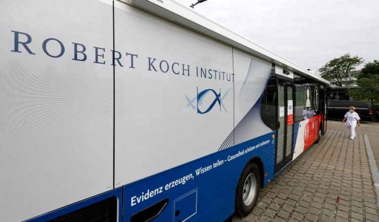 COVID-19: ALEMANHA REGISTA PERTO DE 500 NOVOS CASOS E TAXA DE CONTÁGIO VOLTA A CAIR