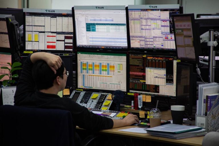 BOLSAS EUROPEIAS EM ALTA, A FESTEJAREM ACORDO COMERCIAL ENTRE WASHINGTON E PEQUIM