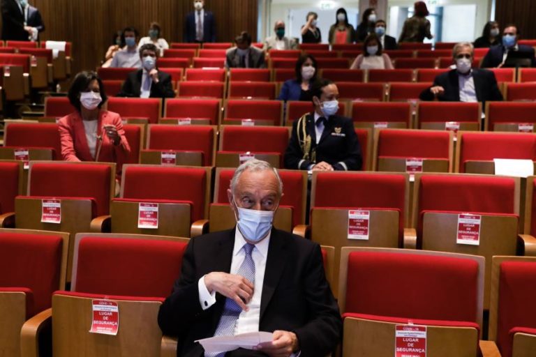 COVID-19: ESPECIALISTAS E POLÍTICOS REÚNEM-SE HOJE, SITUAÇÃO EM LISBOA NA AGENDA