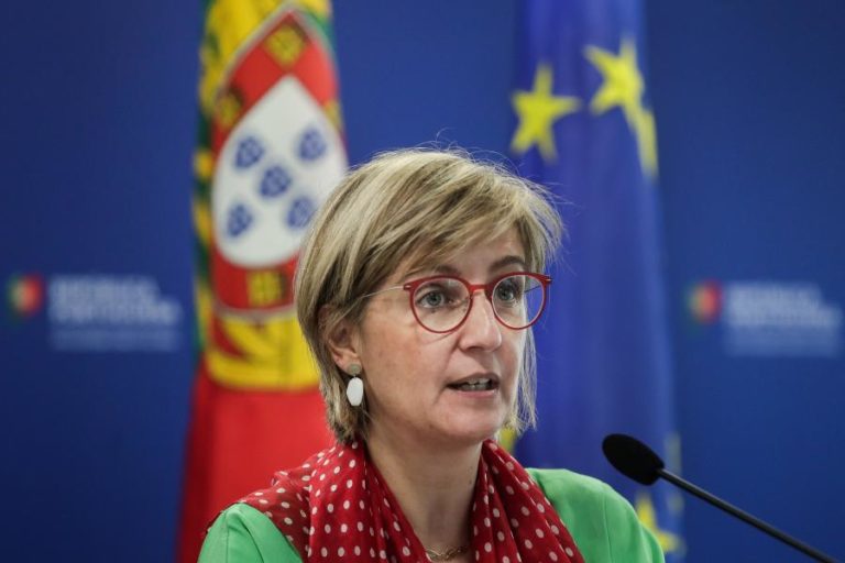 COVID-19: PORTUGAL VAI CONTRIBUIR PELA PRIMEIRA VEZ PARA ALIANÇA INTERNACIONAL DAS VACINAS