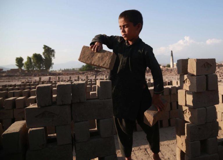 COVID-19: MILHÕES DE CRIANÇAS PODEM SER EMPURRADAS PARA O TRABALHO INFANTIL – UNICEF E OIT