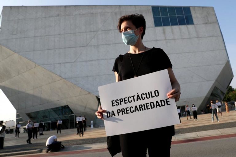 TRABALHADORES DA CASA DA MÚSICA FALAM EM “FALTA DE VONTADE” PARA RESOLVER SITUAÇÕES DE PRECARIEDADE
